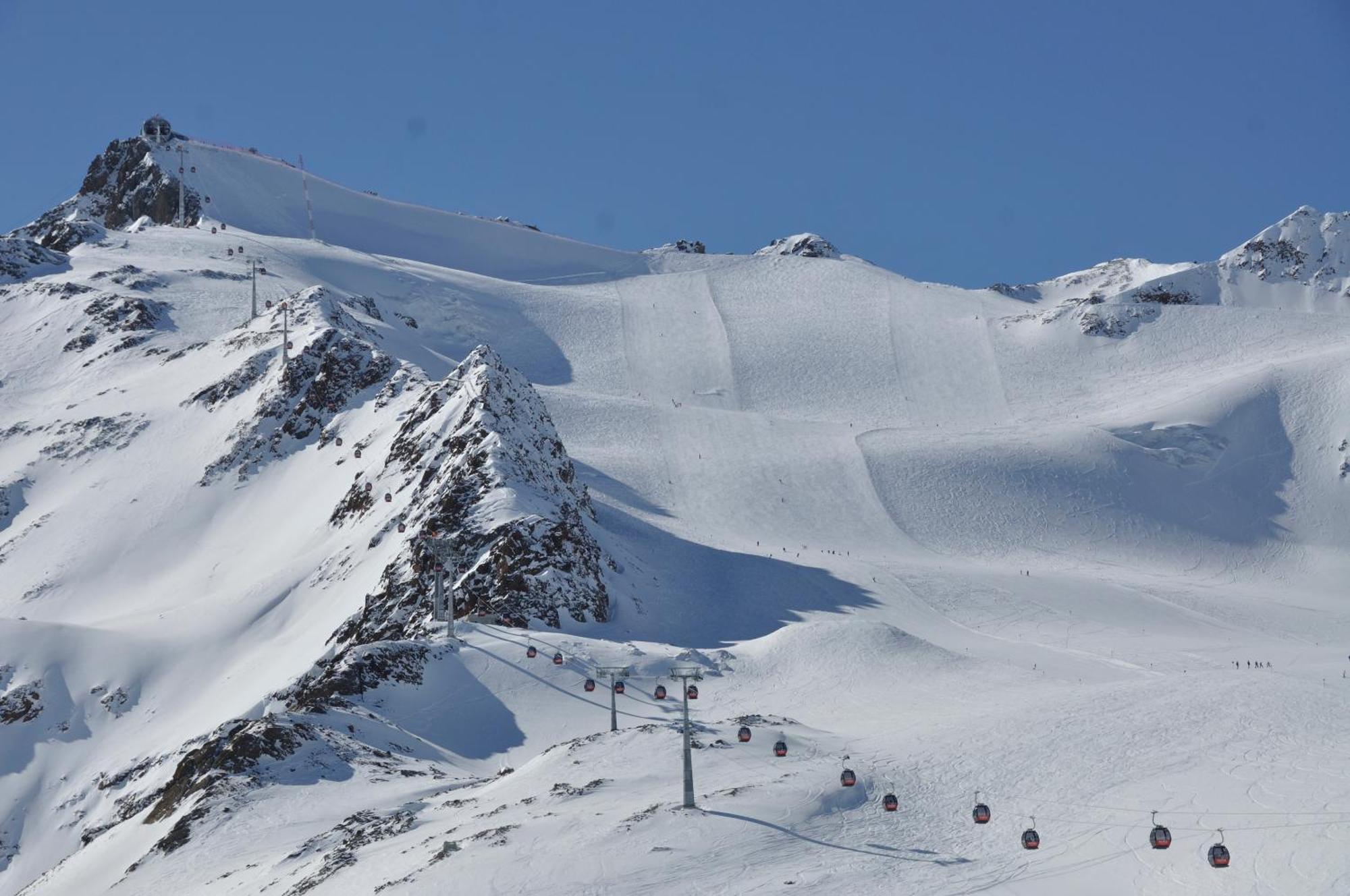 Haus Astoria Apartment Sankt Leonhard im Pitztal Bagian luar foto