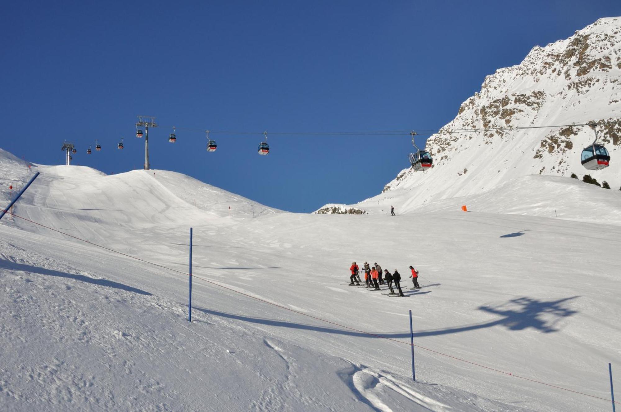 Haus Astoria Apartment Sankt Leonhard im Pitztal Bagian luar foto
