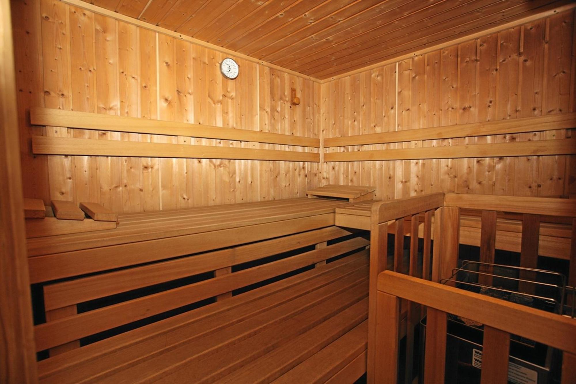 Haus Astoria Apartment Sankt Leonhard im Pitztal Bagian luar foto
