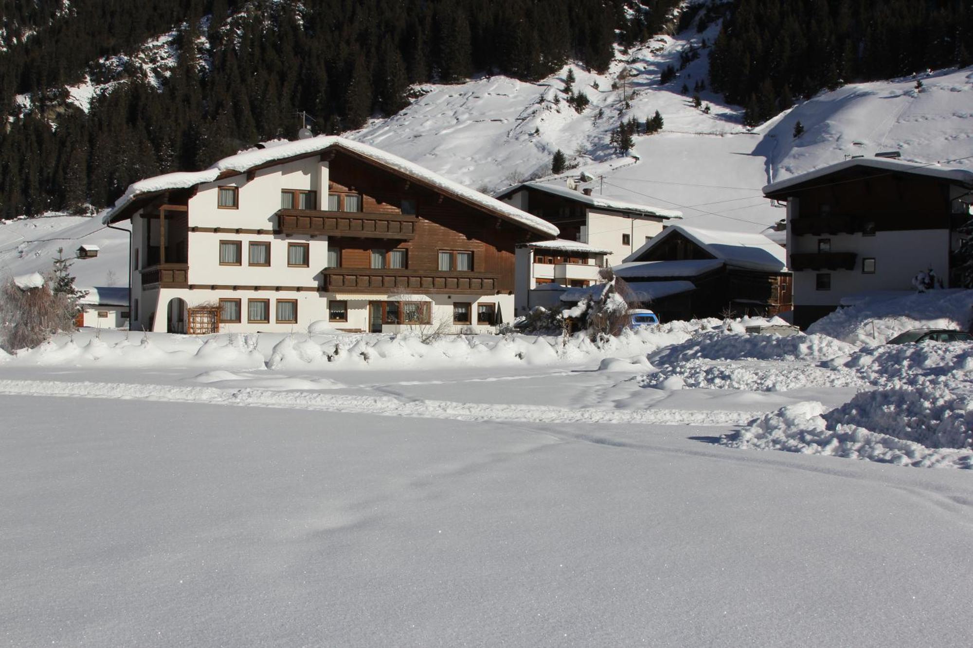 Haus Astoria Apartment Sankt Leonhard im Pitztal Ruang foto