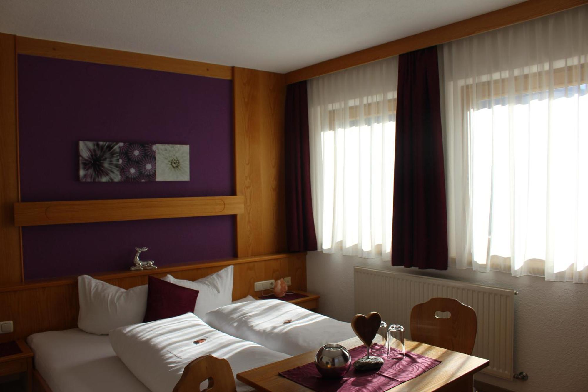 Haus Astoria Apartment Sankt Leonhard im Pitztal Bagian luar foto